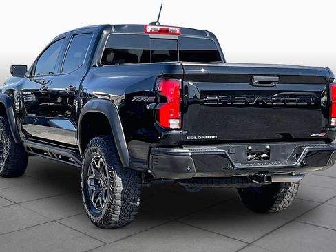 Used 2024 Chevrolet Colorado ZR2 w/ Technology Package AWD/4WD image 12
