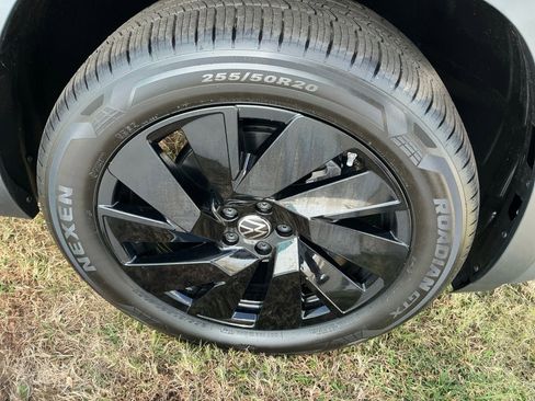 New 2026 Volkswagen Atlas SE image 24