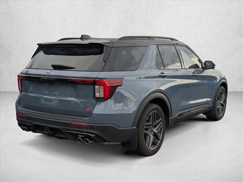 Certified 2025 Ford Explorer ST image 5