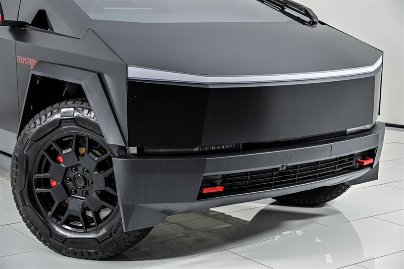 Used 2024 Tesla Cybertruck Cyberbeast AWD/4WD image 2