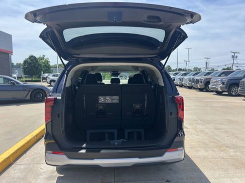 Used 2026 Kia Carnival FWD image 7