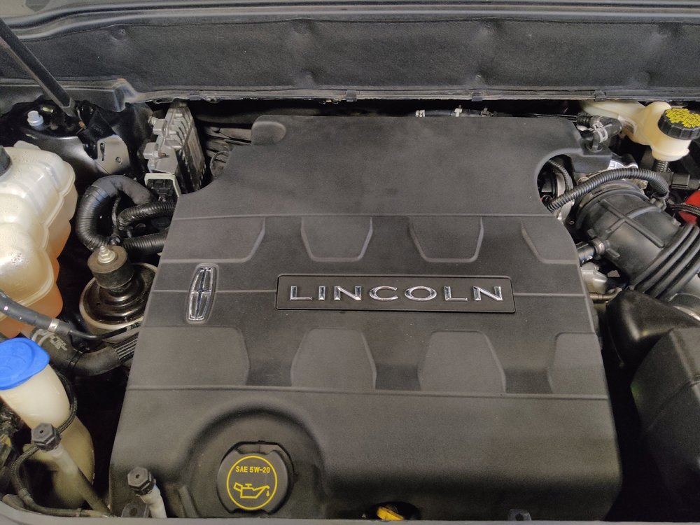 Used 2016 Lincoln MKX Reserve w/ Technology Package FWD image 30