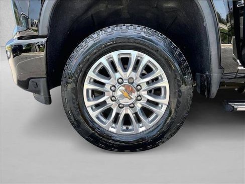 Used 2023 Chevrolet Silverado 2500 High Country w/ Z71 Off-Road Package AWD/4WD image 10