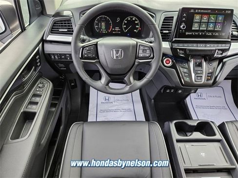 New 2026 Honda Odyssey Touring image 7