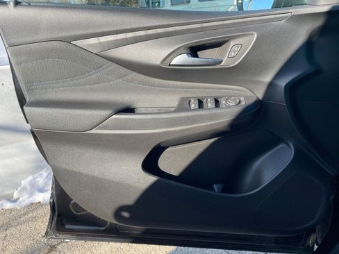 Used 2025 Buick Envista Sport Touring image 20