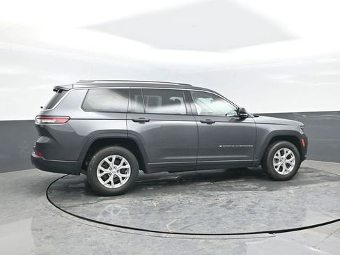 Used 2023 Jeep Grand Cherokee L Limited w/ Luxury Tech Group II image 3