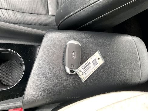 Certified 2023 Hyundai Elantra Limited FWD image 31
