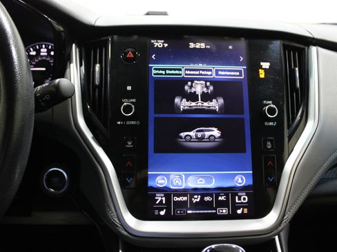 Used 2021 Subaru Outback Premium image 13