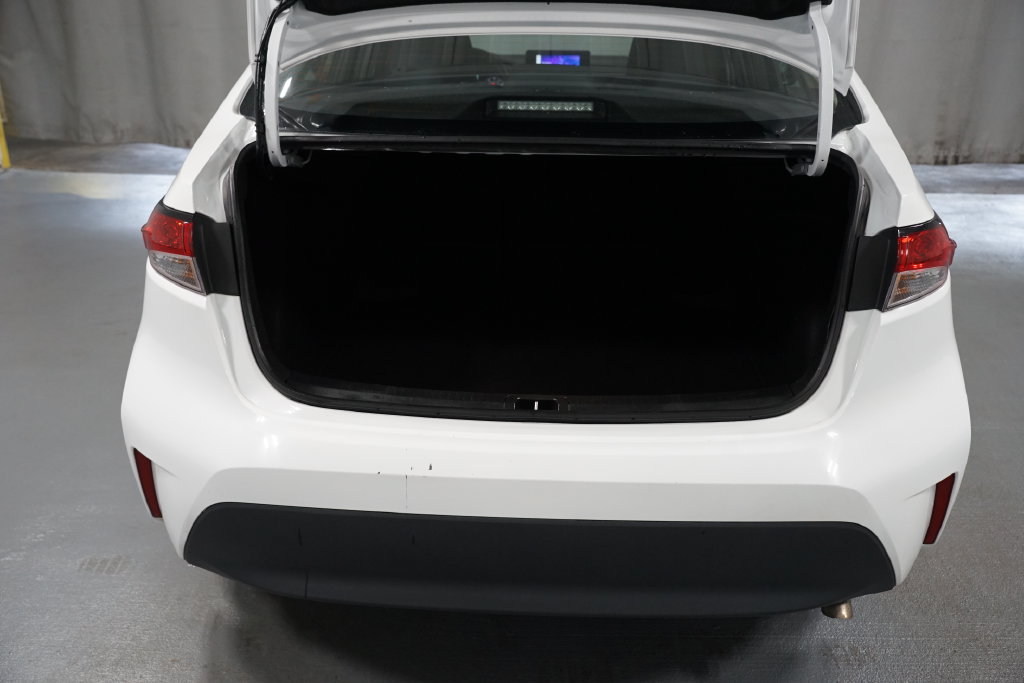 Certified 2024 Toyota Corolla LE FWD image 31