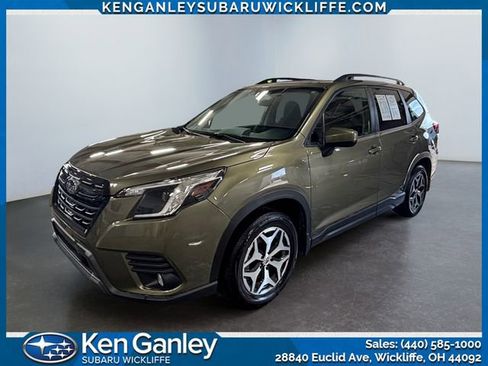 Used 2023 Subaru Forester Premium AWD/4WD image 1
