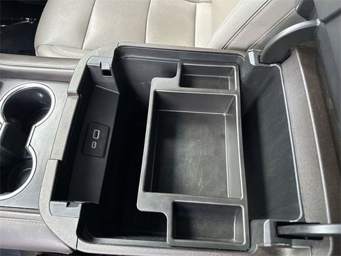 Used 2023 GMC Yukon SLT image 33