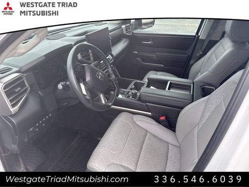 Used 2022 Toyota Tundra SR5 w/ Advanced Technology Package image 6