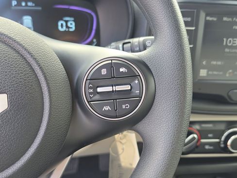 Certified 2025 Kia Soul LX image 29