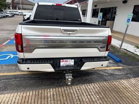 Used 2018 Ford F150 Platinum w/ Equipment Group 701A Luxury AWD/4WD image 5