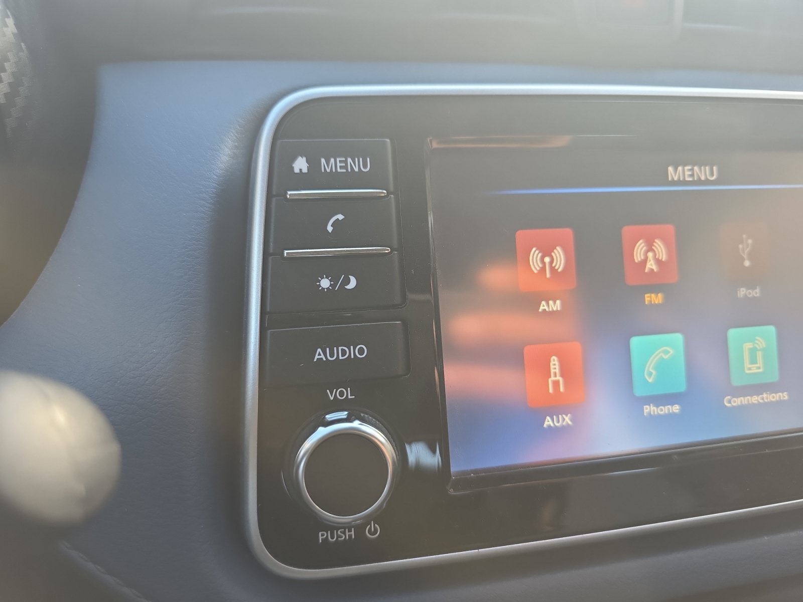 Used 2025 Nissan Versa SV FWD image 15