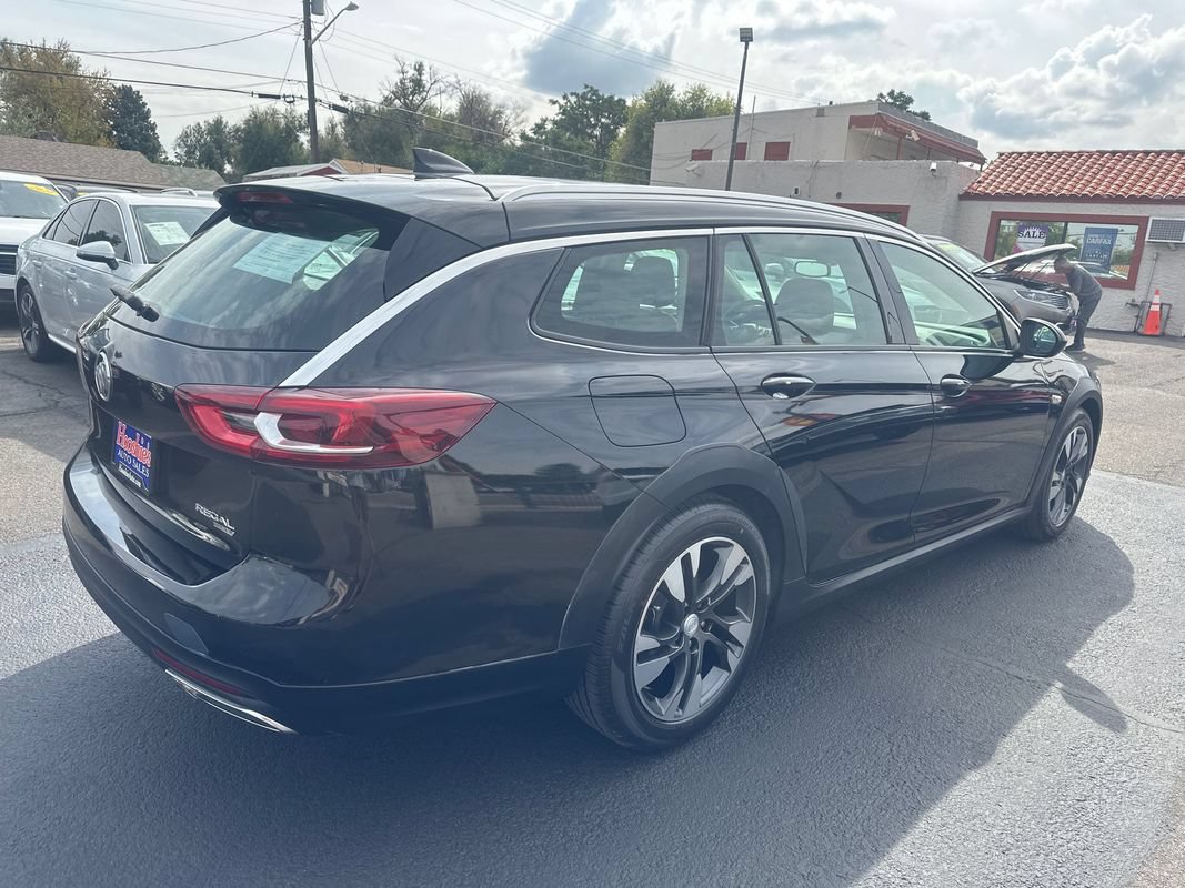 Used 2019 Buick Regal Essence w/ Sights and Sounds Package AWD/4WD image 30
