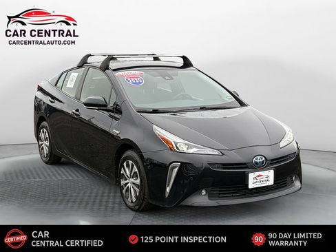 Used 2020 Toyota Prius LE image 7