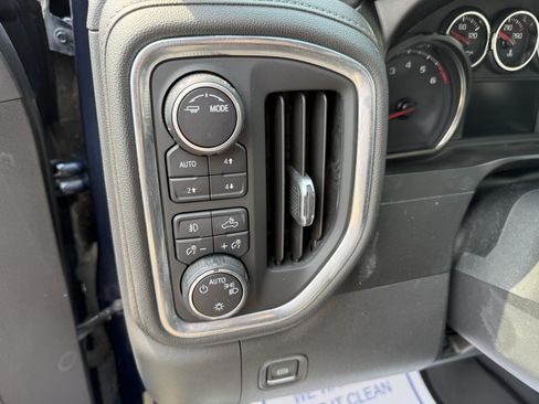 Used 2021 Chevrolet Silverado 1500 LT Trail Boss w/ Bed Protection Package AWD/4WD image 27
