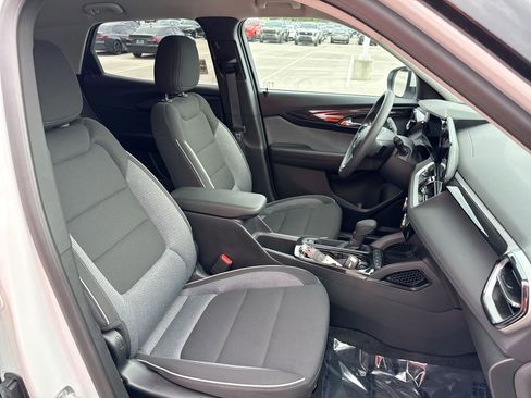 Used 2025 Chevrolet TrailBlazer LT image 25