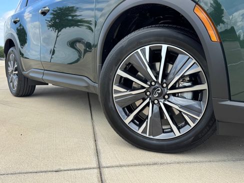 New 2027 INFINITI QX60 Luxe w/ Family Package FWD image 2