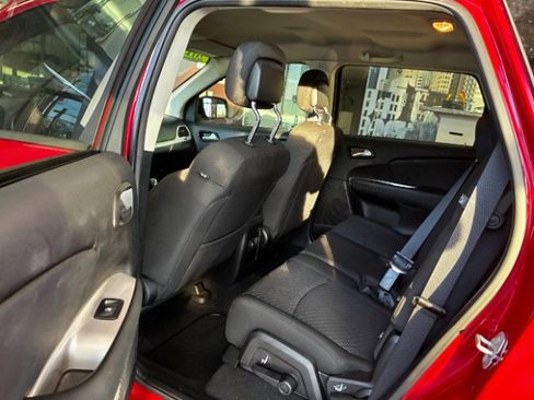 Used 2018 Dodge Journey SE w/ Blacktop Package image 31