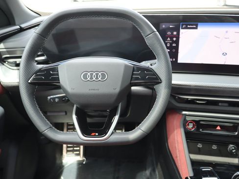 Used 2025 Audi SQ5 Premium Plus AWD/4WD image 16
