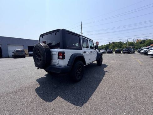 Used 2018 Jeep Wrangler Unlimited Sport AWD/4WD image 10