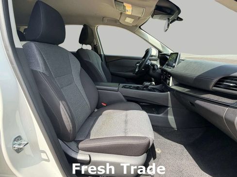 Used 2023 Nissan Rogue SV AWD/4WD image 10