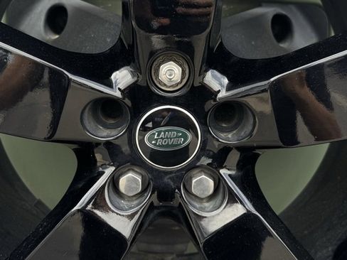 Used 2023 Land Rover Defender 110 75th Limited Edition image 38