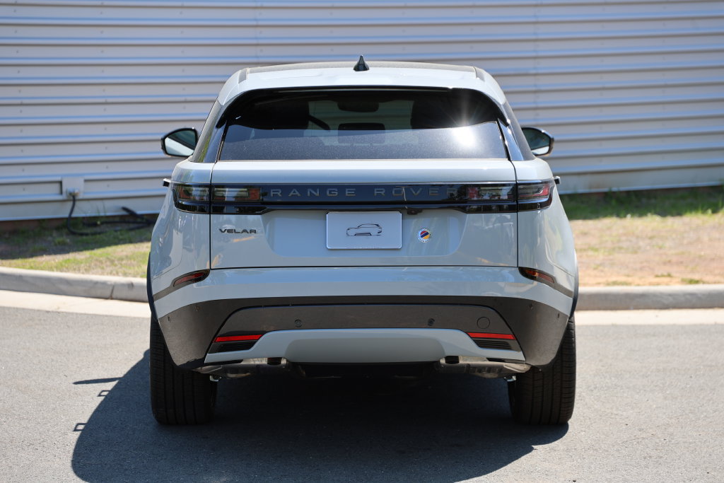 New 2026 Land Rover Range Rover Velar Dynamic SE AWD/4WD image 3
