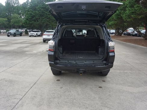 Used 2023 Toyota 4Runner SR5 Premium w/ Moonroof Package RWD image 15