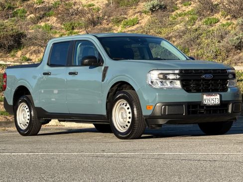 Used 2023 Ford Maverick XL image 5