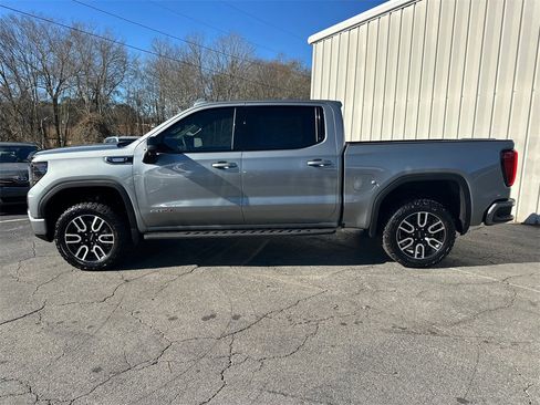 Used 2025 GMC Sierra 1500 AT4 w/ AT4 Premium Package image 9