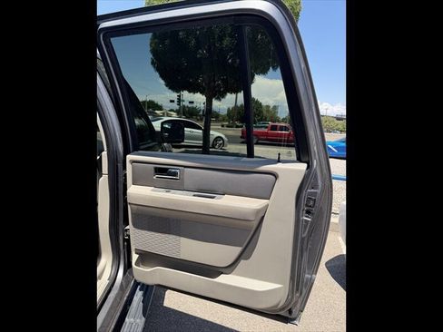 Used 2011 Ford Expedition EL XLT RWD image 23