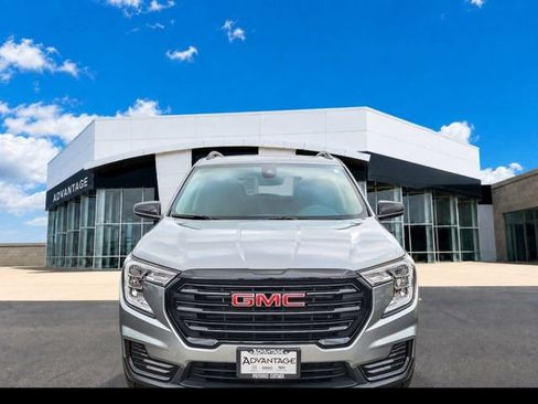 Used 2023 GMC Terrain SLE w/ Driver Convenience Package AWD/4WD image 9
