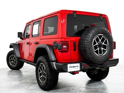 Used 2025 Jeep Wrangler Unlimited Rubicon AWD/4WD image 5