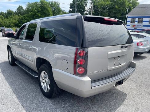 Used 2007 GMC Yukon XL Denali AWD/4WD image 8