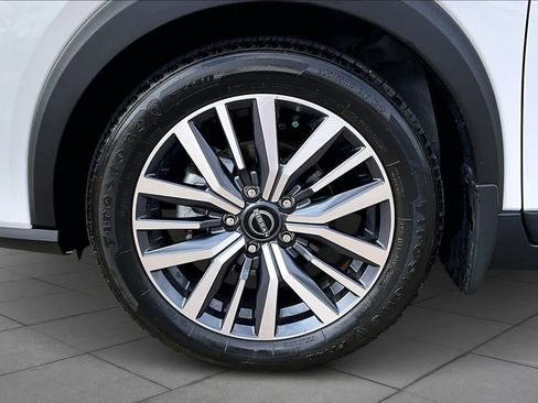 Certified 2024 Nissan Kicks SV image 11