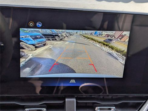 New 2026 Chevrolet Equinox LT w/ Convenience Package II image 22