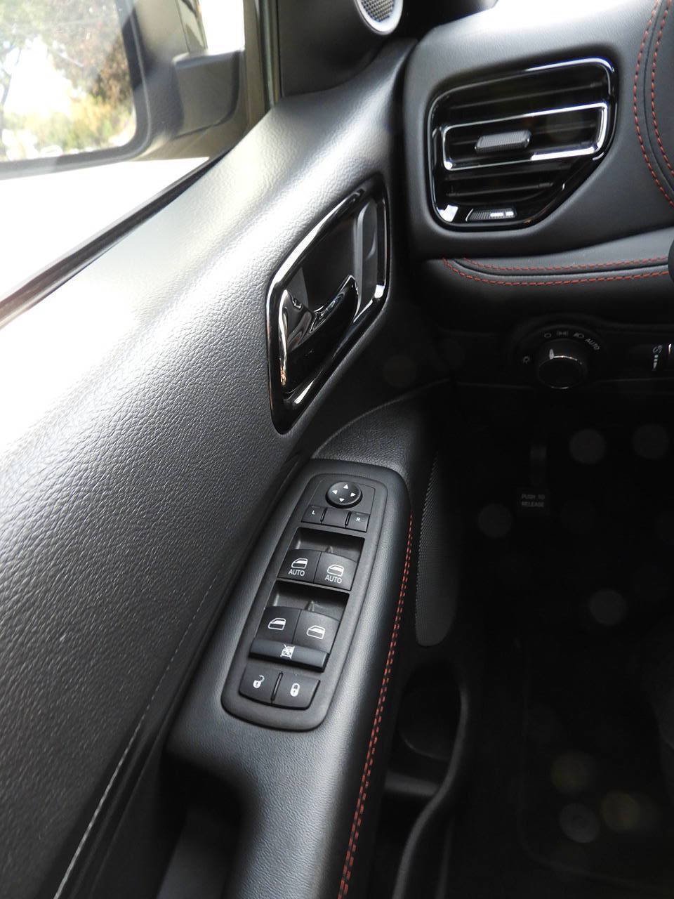Used 2025 Dodge Durango R/T w/ Blacktop Package AWD/4WD image 17