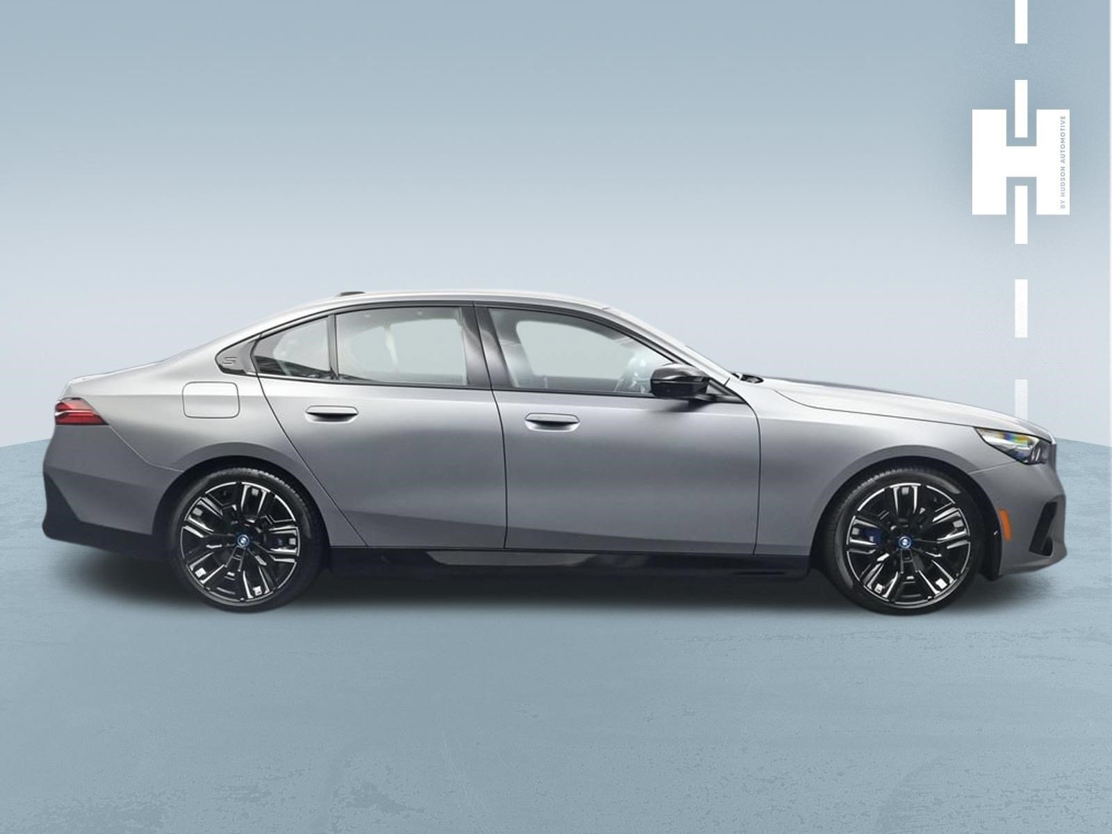 Used 2025 BMW i5 M60 w/ Executive Package AWD/4WD image 3