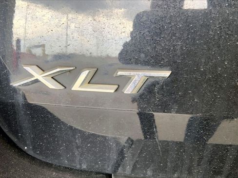Used 2021 Ford Explorer XLT w/ Equipment Group 202A RWD image 9