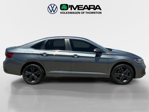 Used 2023 Volkswagen Jetta SE FWD image 6