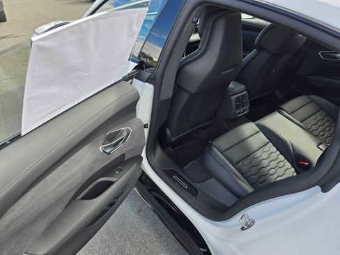 New 2026 Audi S e-tron GT Prestige image 17