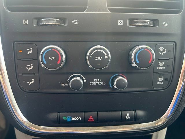 Used 2018 Dodge Grand Caravan SE w/ UConnect Hands-Free Group FWD image 27