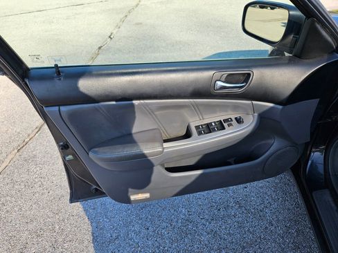 Used 2005 Honda Accord EX-L image 17
