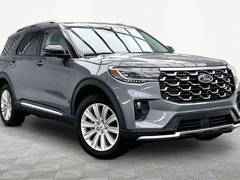 Certified 2025 Ford Explorer Platinum w/ LUX Leather Package AWD/4WD image 12
