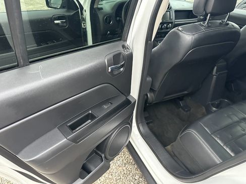 Used 2016 Jeep Patriot High Altitude image 11