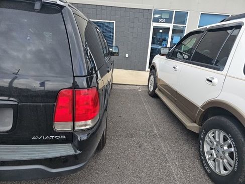 Used 2005 Lincoln Aviator 2WD image 9