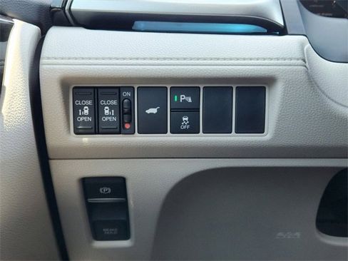 New 2026 Honda Odyssey Touring image 26